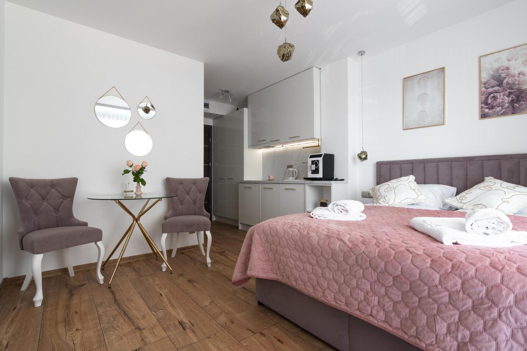 Solek Apartamenty I Pokoje Goscinne Mielno  Εξωτερικό φωτογραφία